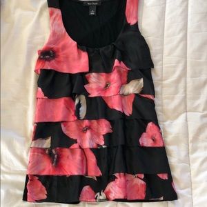 Beautiful sleeveless WHBM top!!